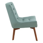 Sillón capitoné con patas de color café