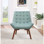 Sillón capitoné con patas de color café