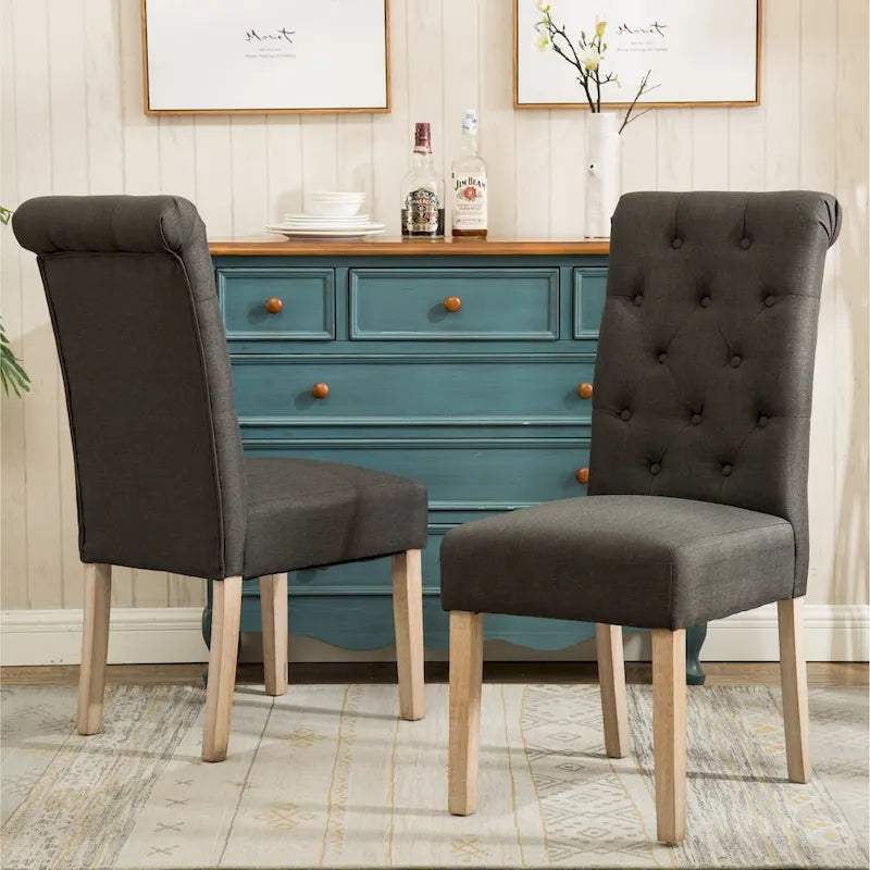 Mesa de comedor con 6 sillas capitoné, patas torneadas