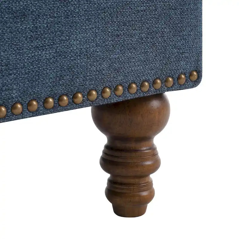 Sillón tapizado con cojín lumbar, estructura de madera maciza