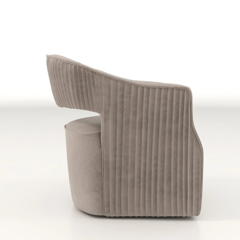 Sillón giratorio decorativo de terciopelo con respaldo abierto y base metálica